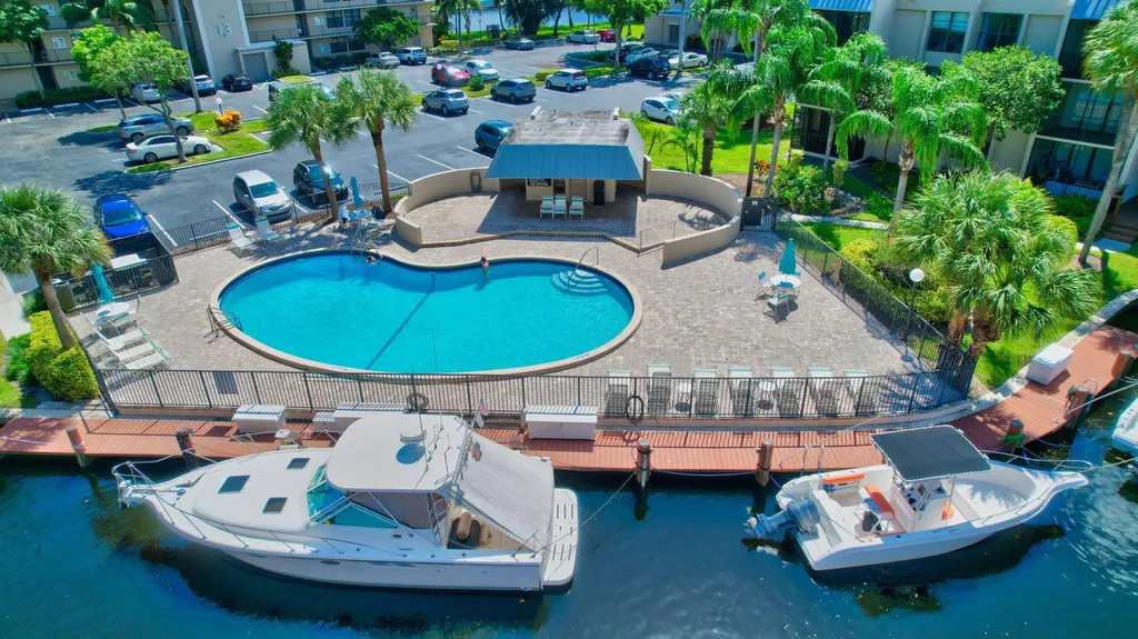 14 Royal Palm Way Boca Raton FL 33432