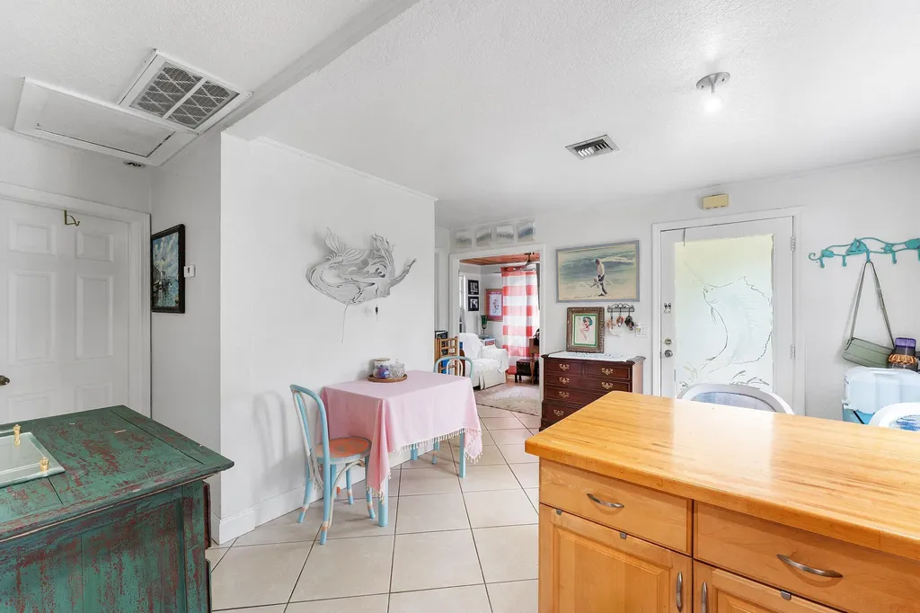 613 N 5th Street Lantana FL 33462