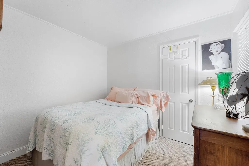 613 N 5th Street Lantana FL 33462