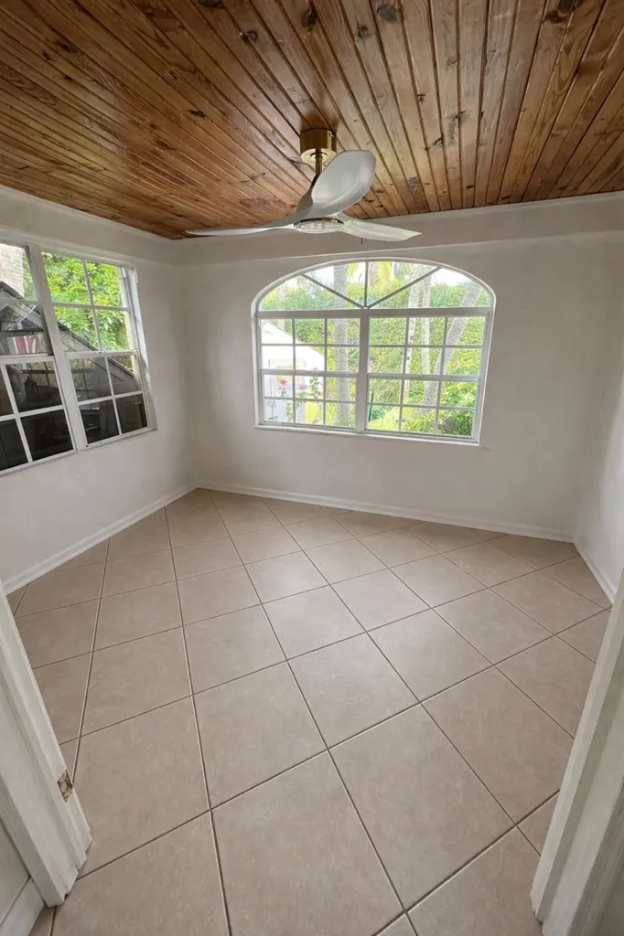 613 N 5th Street Lantana FL 33462