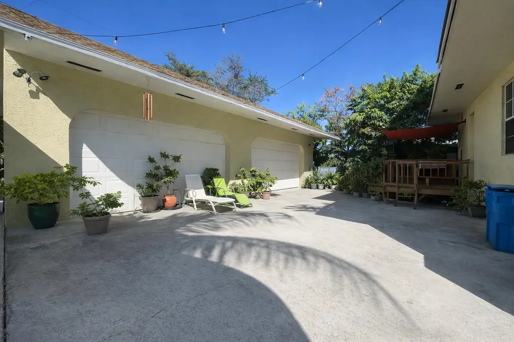 613 N 5th Street Lantana FL 33462