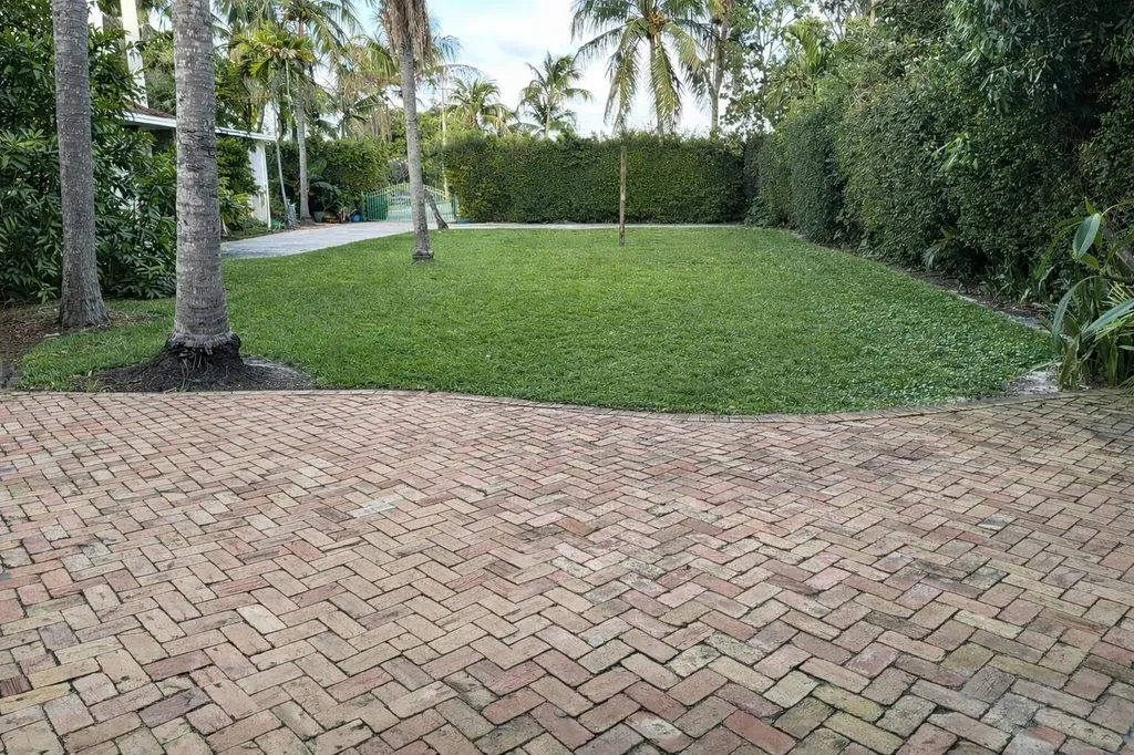 613 N 5th Street Lantana FL 33462