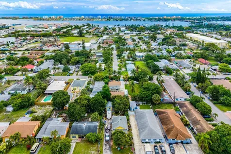 613 N 5th Street Lantana FL 33462
