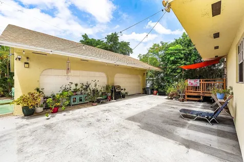 613 N 5th Street Lantana FL 33462