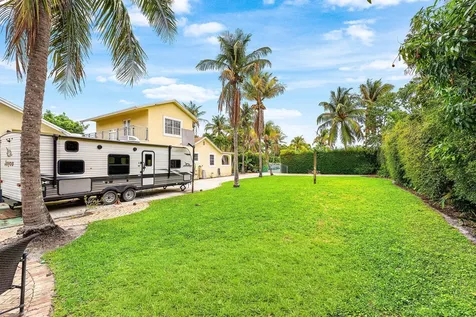 613 N 5th Street Lantana FL 33462