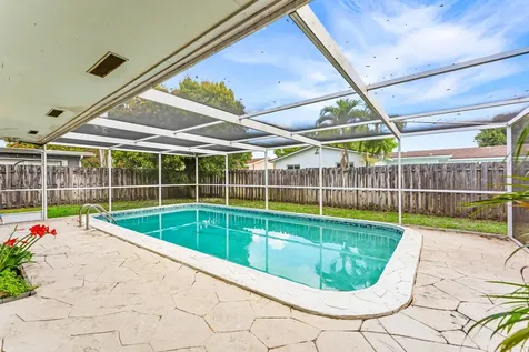 8821 NW 3rd Street Pembroke Pines FL 33024