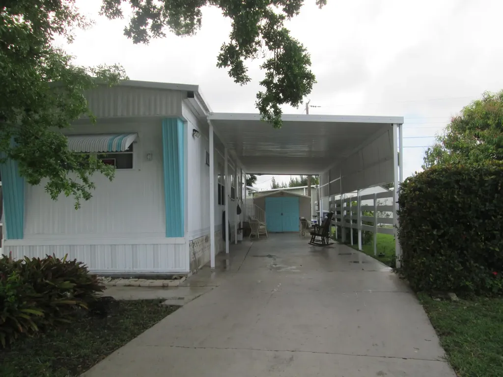 4261 Meadow View Drive Boynton Beach FL 33436