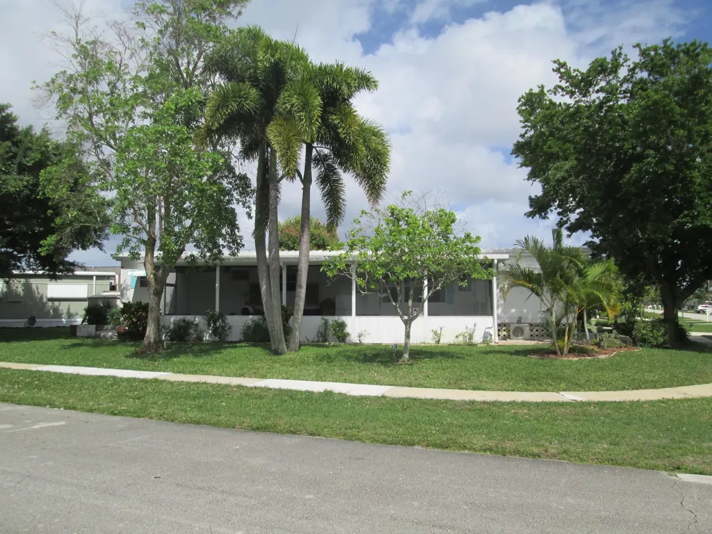 4261 Meadow View Drive Boynton Beach FL 33436