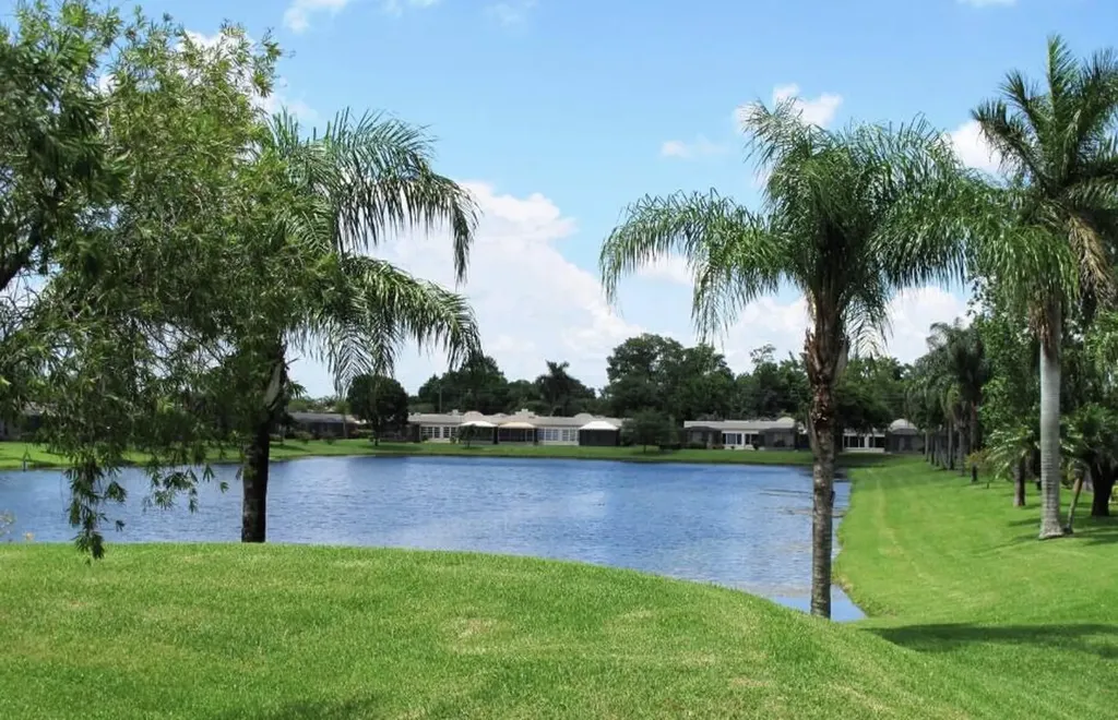 18841 Haywood Terrace Boca Raton FL 33496