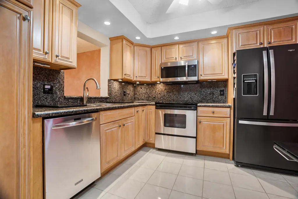 18841 Haywood Terrace Boca Raton FL 33496