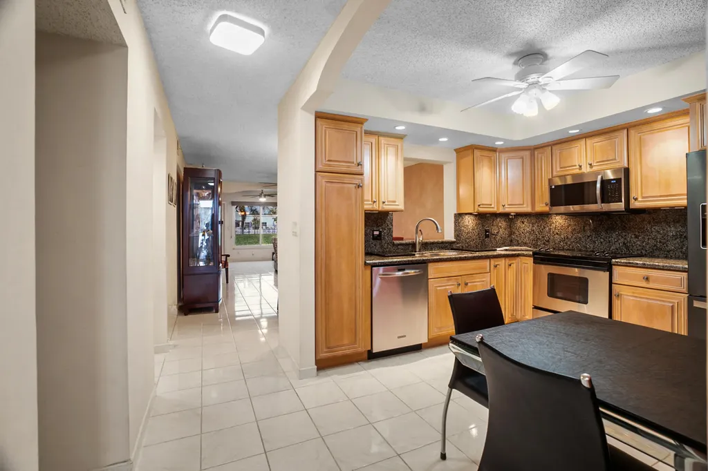18841 Haywood Terrace Boca Raton FL 33496