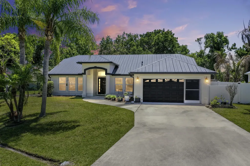 5766 NW Jigsaw Lane Port St Lucie FL 34986