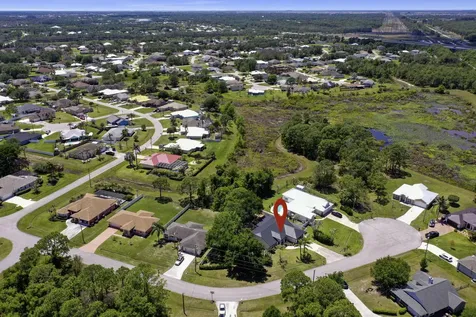 5766 NW Jigsaw Lane Port St Lucie FL 34986