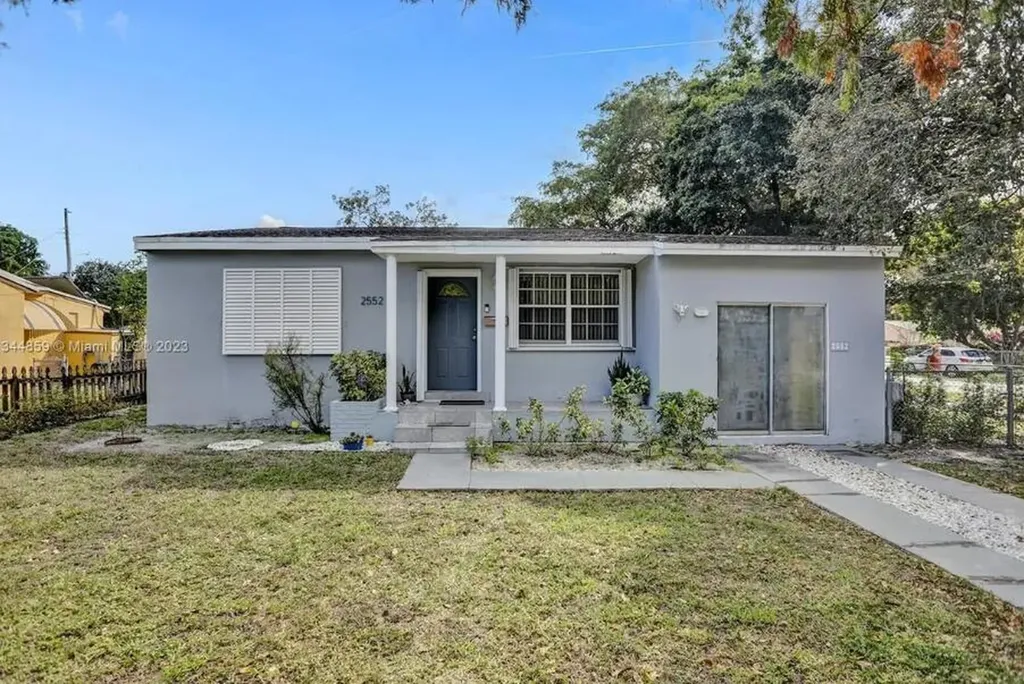 2552 Wiley Street Hollywood FL 33020