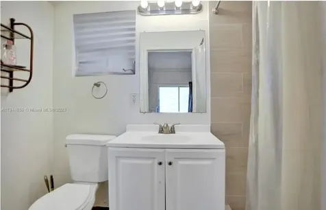 2552 Wiley Street Hollywood FL 33020
