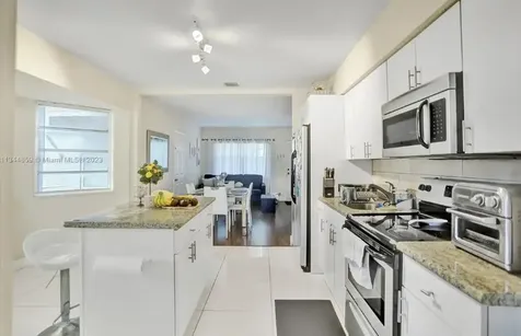 2552 Wiley Street Hollywood FL 33020