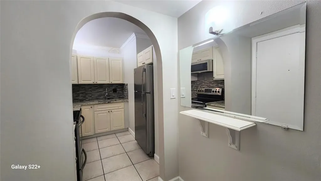 555 SE 8th Street Deerfield Beach FL 33441