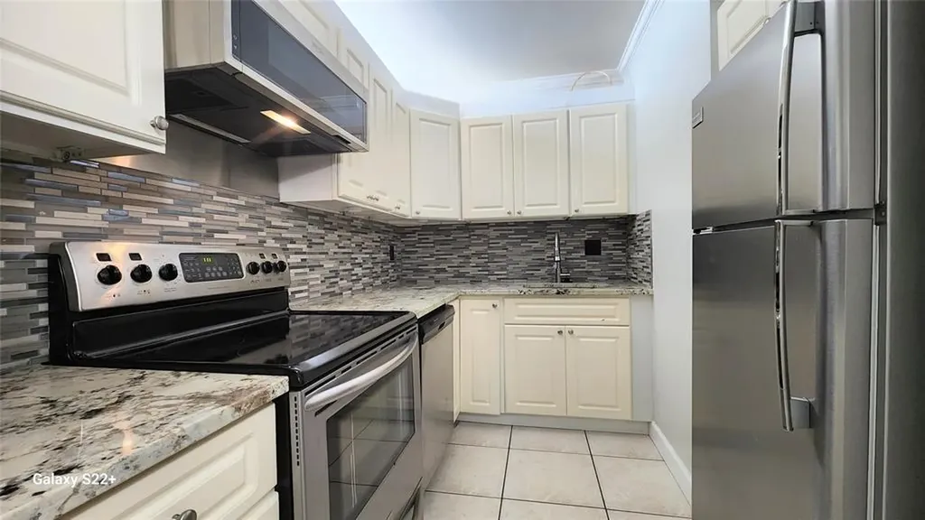 555 SE 8th Street Deerfield Beach FL 33441