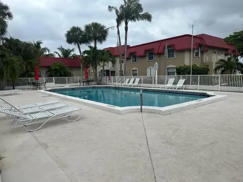 555 SE 8th Street Deerfield Beach FL 33441