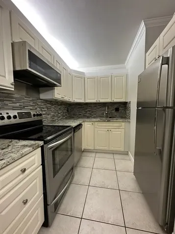 555 SE 8th Street Deerfield Beach FL 33441