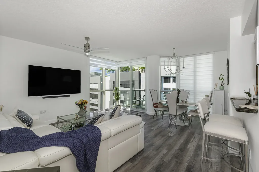 111 SE 8th Avenue Fort Lauderdale FL 33301