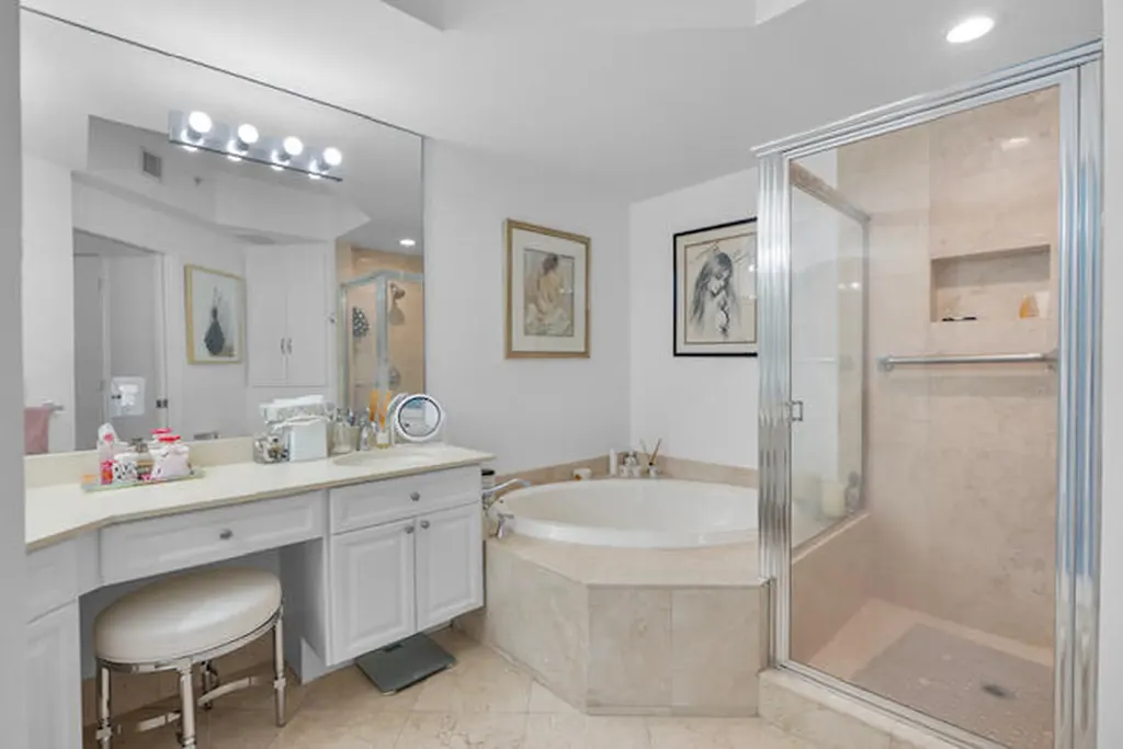 111 SE 8th Avenue Fort Lauderdale FL 33301