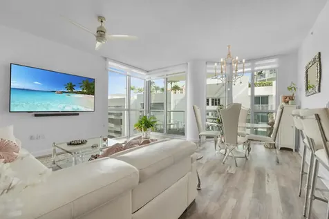 111 SE 8th Avenue Fort Lauderdale FL 33301
