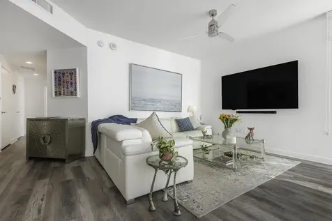 111 SE 8th Avenue Fort Lauderdale FL 33301