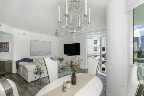 111 SE 8th Avenue Fort Lauderdale FL 33301