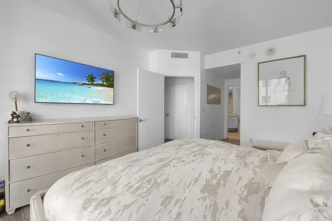 111 SE 8th Avenue Fort Lauderdale FL 33301