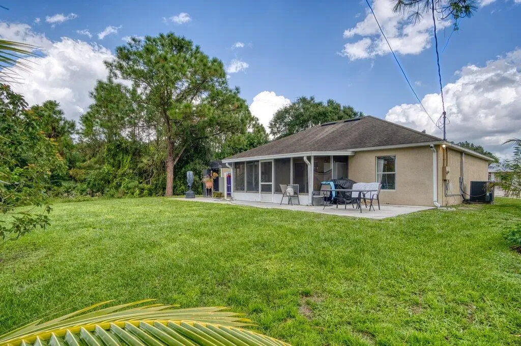 3011 NW 33rd Avenue Okeechobee FL 34972