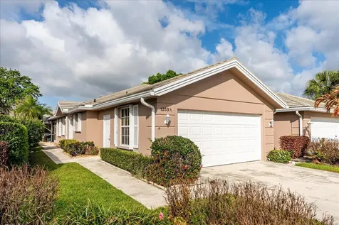 1253 NW Bentley Circle Port St Lucie FL 34986
