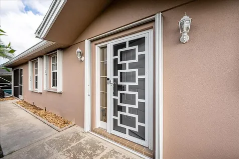 1253 NW Bentley Circle Port St Lucie FL 34986
