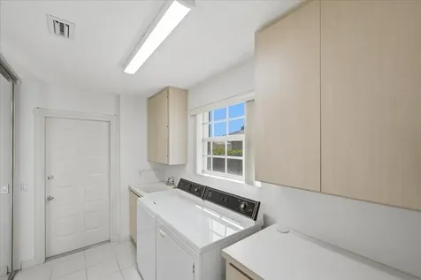 1253 NW Bentley Circle Port St Lucie FL 34986