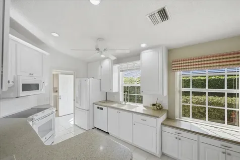 1253 NW Bentley Circle Port St Lucie FL 34986