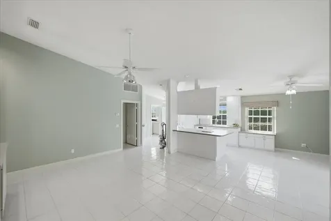 1253 NW Bentley Circle Port St Lucie FL 34986