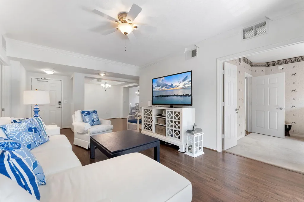 4905 Midtown Lane Palm Beach Gardens FL 33418