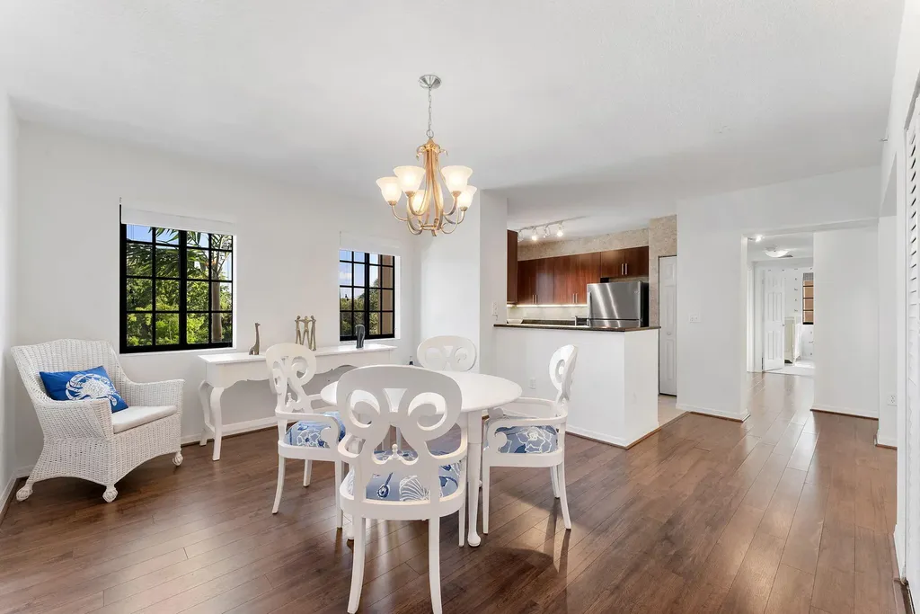 4905 Midtown Lane Palm Beach Gardens FL 33418