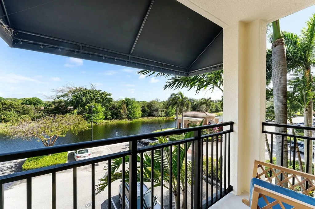 4905 Midtown Lane Palm Beach Gardens FL 33418