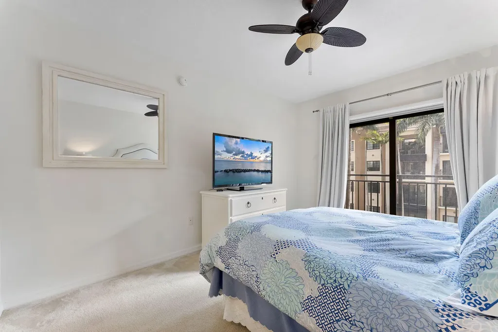 4905 Midtown Lane Palm Beach Gardens FL 33418