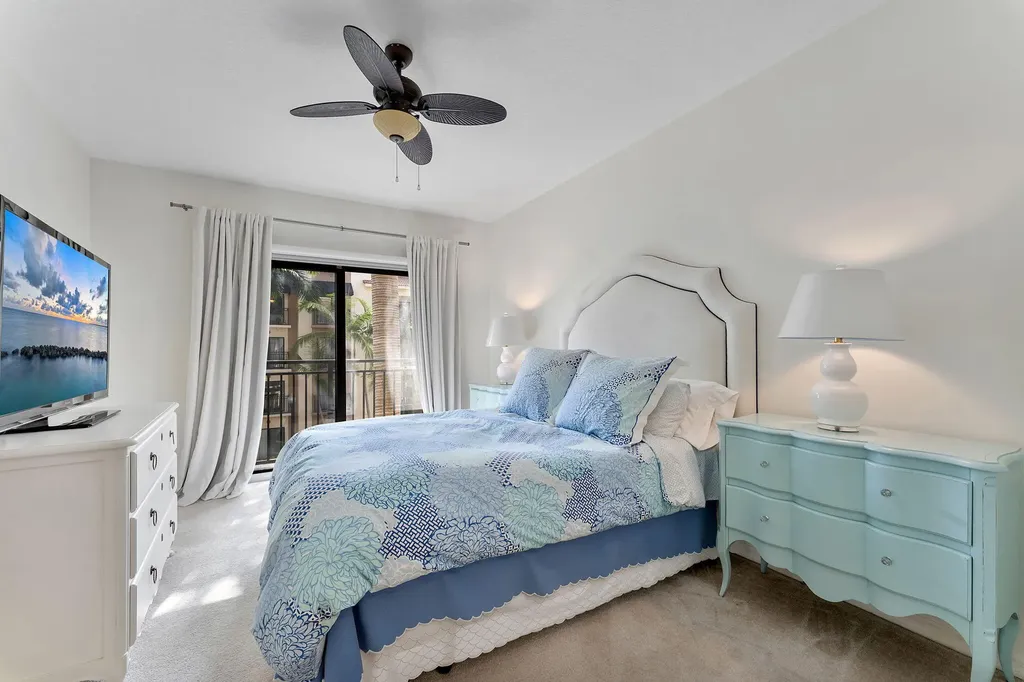 4905 Midtown Lane Palm Beach Gardens FL 33418