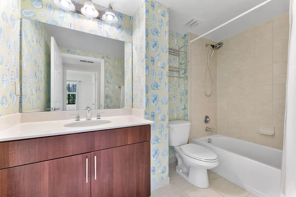 4905 Midtown Lane Palm Beach Gardens FL 33418