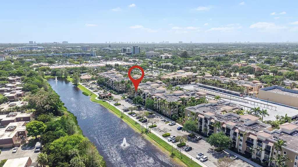 4905 Midtown Lane Palm Beach Gardens FL 33418