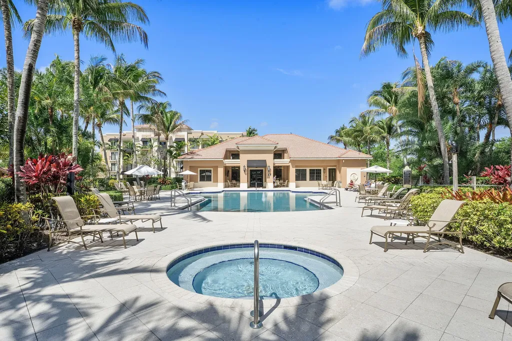 4905 Midtown Lane Palm Beach Gardens FL 33418