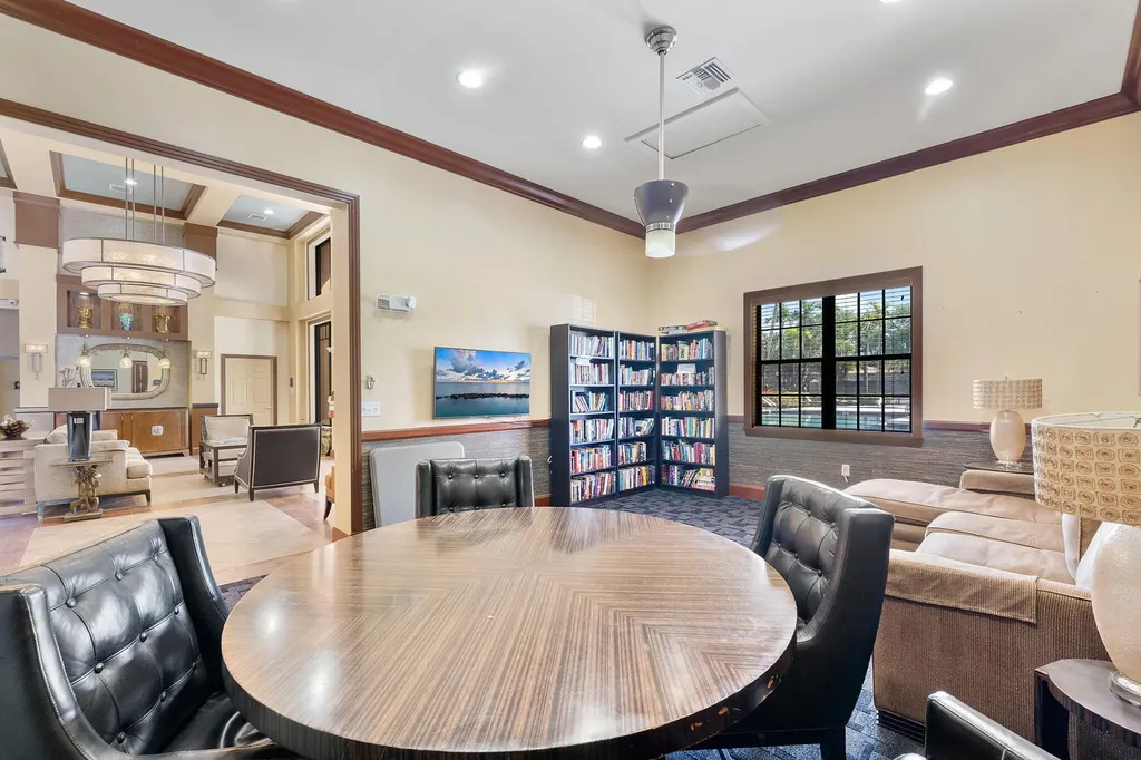 4905 Midtown Lane Palm Beach Gardens FL 33418