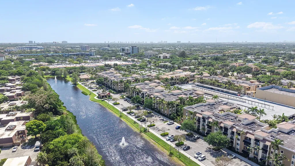 4905 Midtown Lane Palm Beach Gardens FL 33418