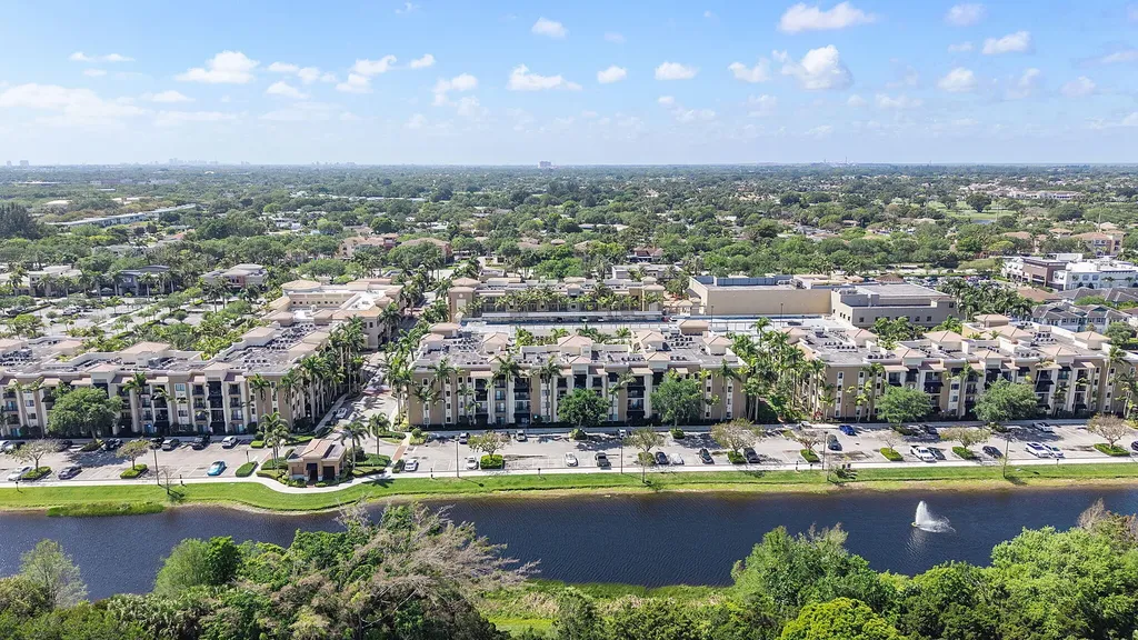 4905 Midtown Lane Palm Beach Gardens FL 33418