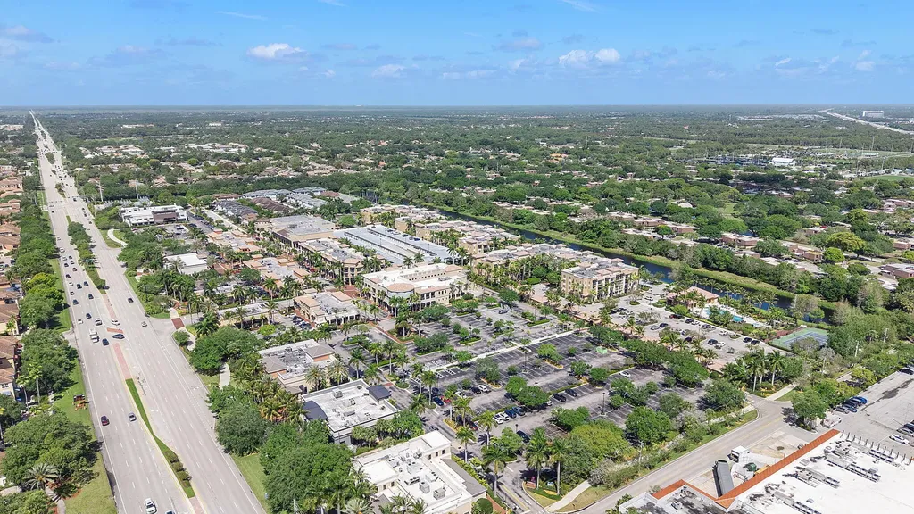 4905 Midtown Lane Palm Beach Gardens FL 33418
