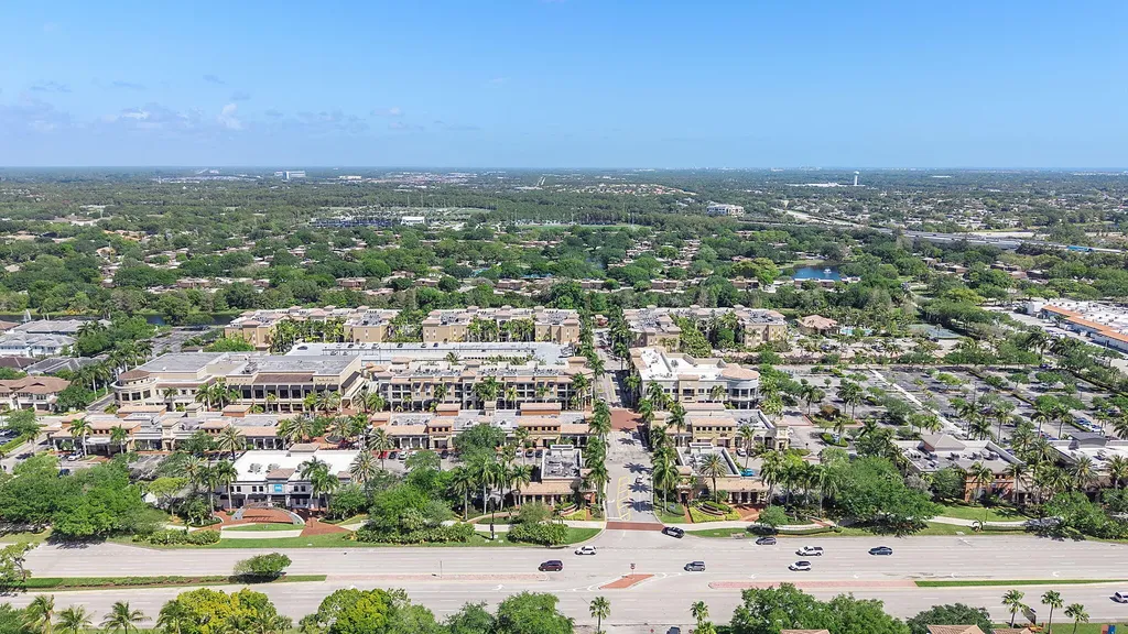 4905 Midtown Lane Palm Beach Gardens FL 33418
