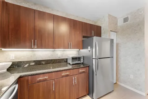 4905 Midtown Lane Palm Beach Gardens FL 33418